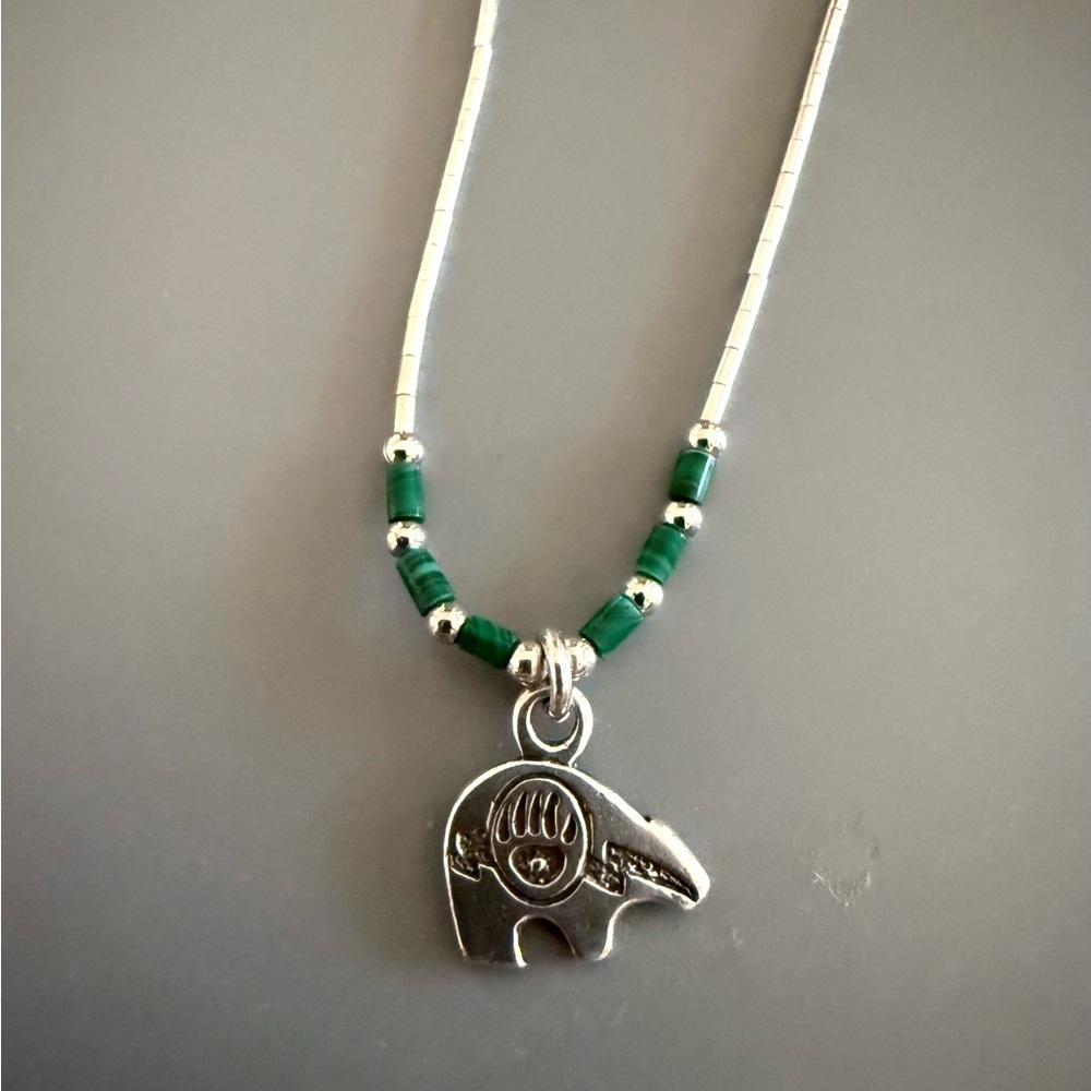 Native American Liquid Silver Malachite Bear Necklace - Picture 3 of 8